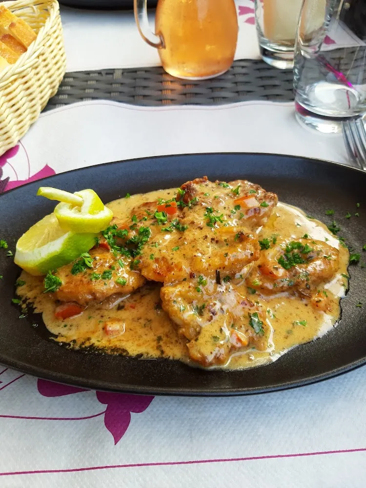 Cuisses de Grenouille À la Crème